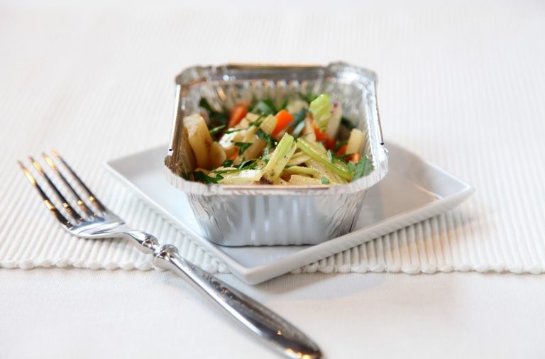 Elegancko i ekologicznie – aluminiowe foremki w służbie gastronomii