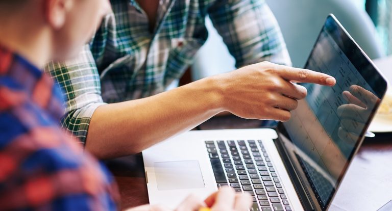 Nie czekaj do grudnia! Sprawdź, dlaczego warto zamówić kalendarze firmowe 2026 już teraz!